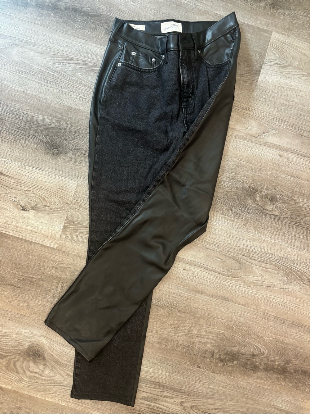 Universal Thread Women’s Black Leather-Panel Jeans 6R